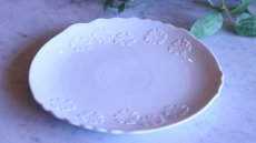 画像3: ☆SALE品☆□白磁□フラワープレート　約26.0cm＊アウトレット品 (3)