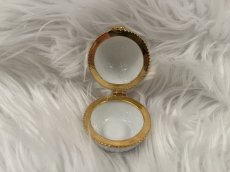 画像2: 特価□白磁□小物入れ　球タイプ(カラー)  　＊アウトレット品　｜　インスタグラム (2)