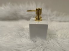 画像1: 特価□白磁□ディスペンサー(ノーマルタイプ)  サイズ小　ポンプ:ゴールド　＊アウトレット品　｜　インスタグラム (1)
