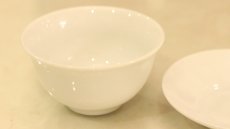 画像2: めずらしい白磁の茶托付き湯飲み アウトレット品　| 　インスタグラム (2)